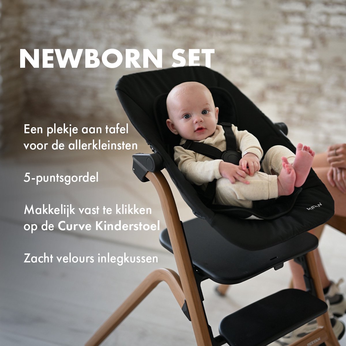 Curve Highchair Set Komplet sæt med skråstol og indsatspude